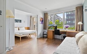Grand appartement avec balcon - Proche Parc des Expo - Parking Privée